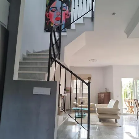 Town-house-style - On The Golden Mile Nyaraló Marbella