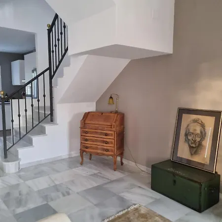 Town-house-style - On The Golden Mile Nyaraló Marbella