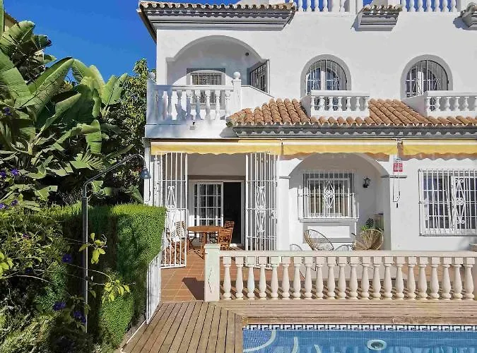 Town-house-style - On The Golden Mile