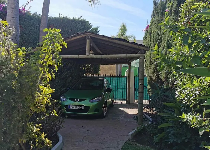 Town-house-style - On The Golden Mile *