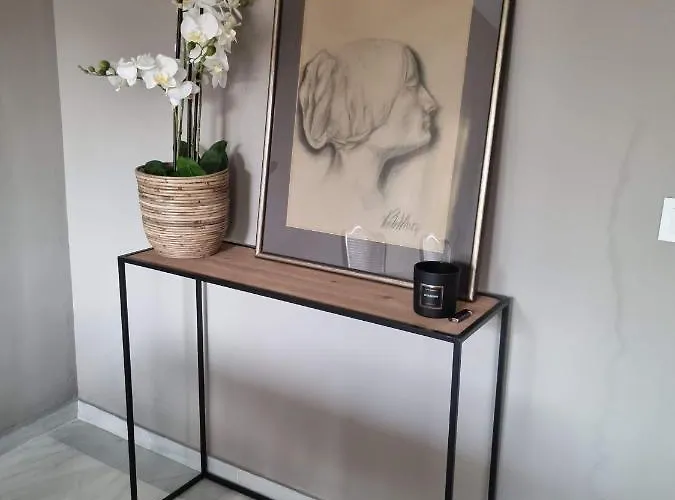 Town-house-style - On The Golden Mile