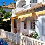 Town-house-style - On The Golden Mile Holiday home
